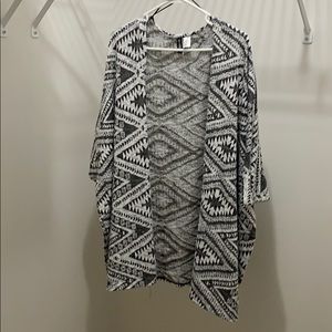 H&M Divided Aztec Kimono XS/S